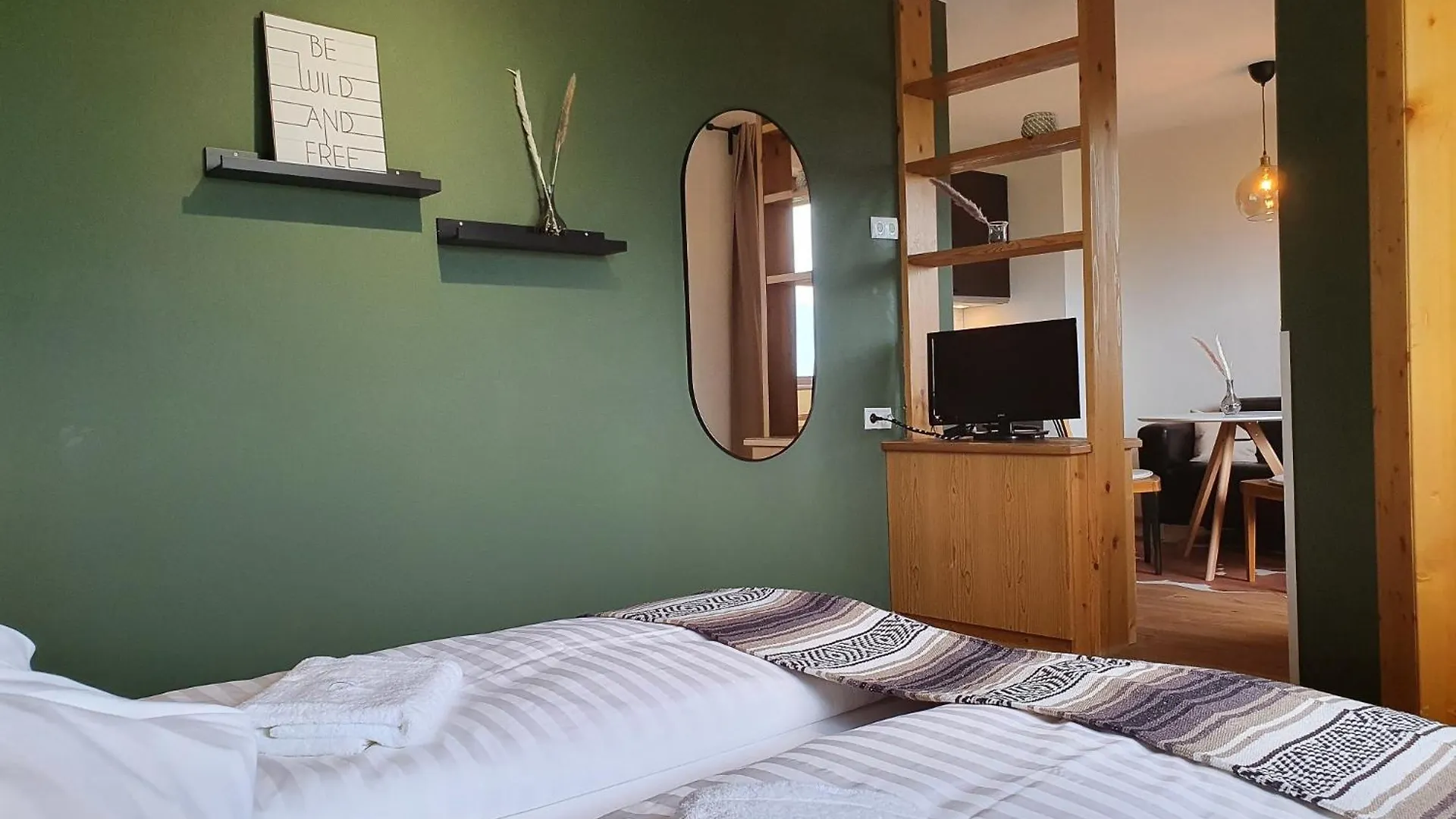 Alpenflair Apartment Mit Balkon - Inkl Parkplatz #6 إنسبروك 0*,  النمسا